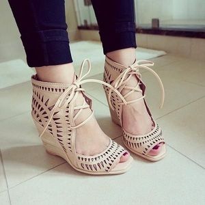 NWOB Jeffrey Campbell Cordillo 2 Ankle Heels